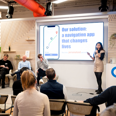 Hiva Houshyar was awarded Best Pitch @FARI AI Accelerator